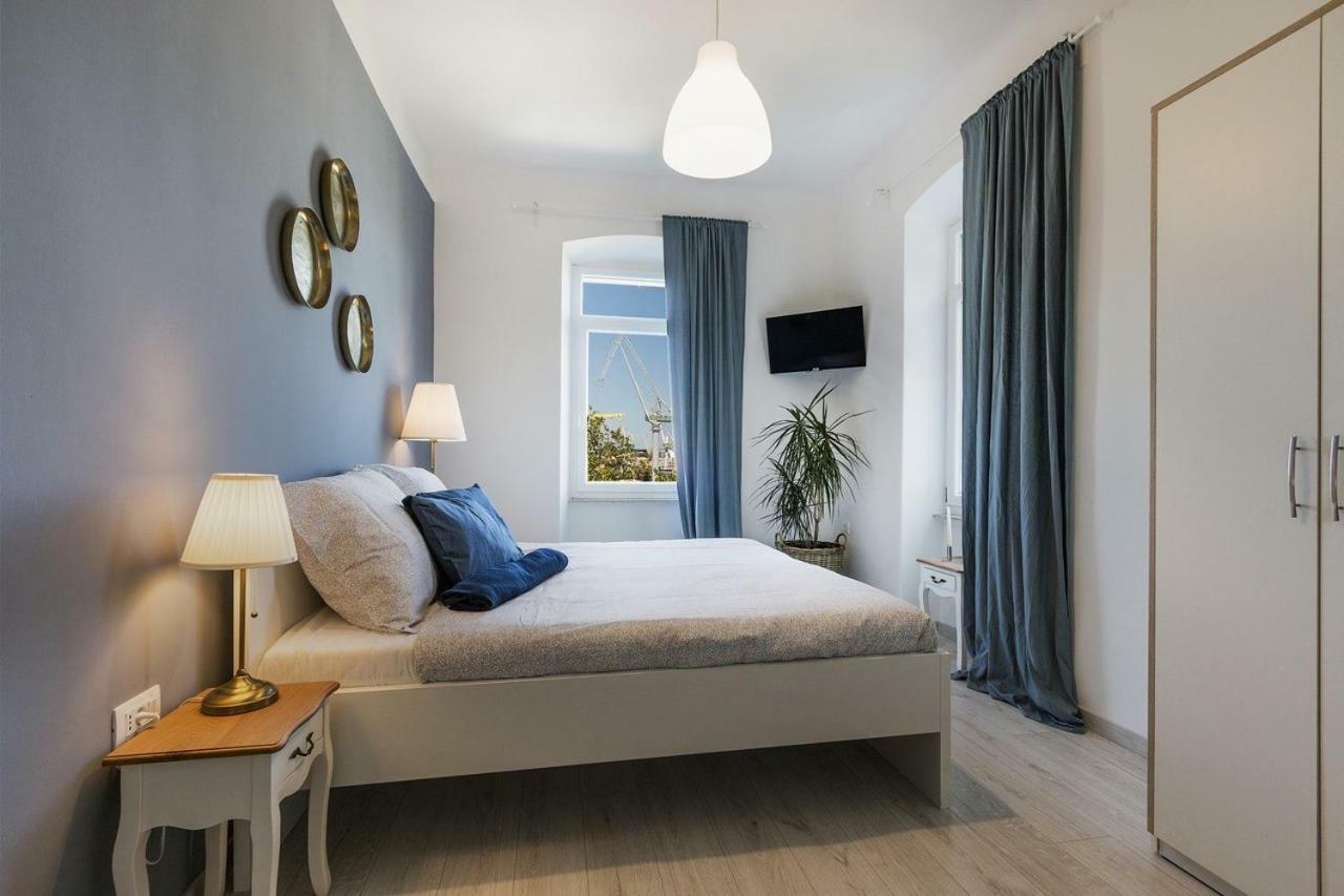 *** Lounge Terrace Apartment With The Harbour View / City Centre *** Pula Bagian luar foto