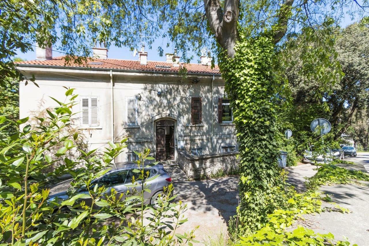 *** Lounge Terrace Apartment With The Harbour View / City Centre *** Pula Bagian luar foto