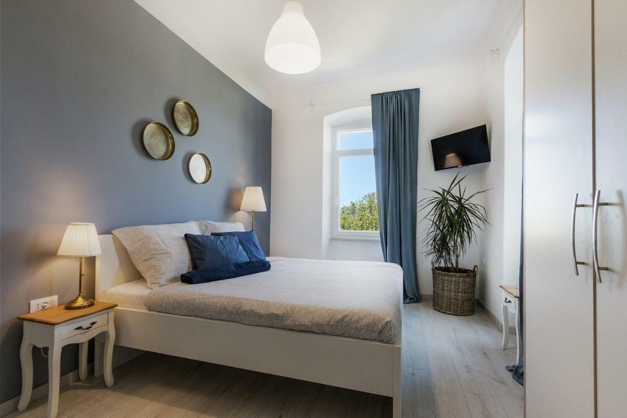 *** Lounge Terrace Apartment With The Harbour View / City Centre *** Pula Bagian luar foto